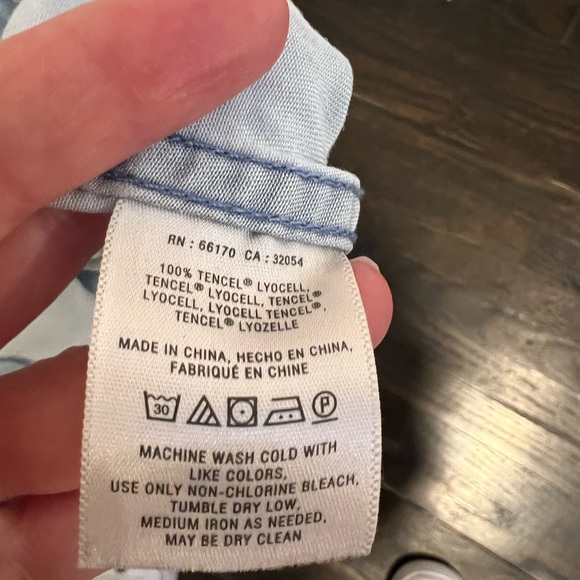 Anthropologie Holding Horses embroidered lace detail chambray shirt US XS - Picture 5 of 5